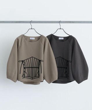 Green Parks ■ESCAR コルセットコード刺繍プルオーバー Charcoal Gray