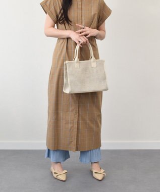 INTER-CHAUSSURES 【ANGEL ALARCON】ポインテッドトウローヒールリボンパンプス ベージュ