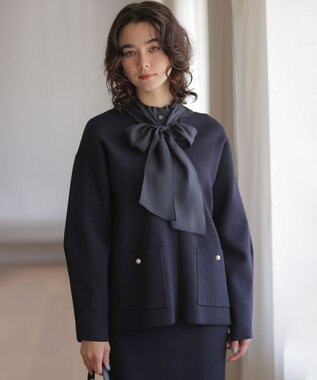 組曲 L 【WEB限定】シャイニーオーガンボウタイ付き ブラウス ネイビー系