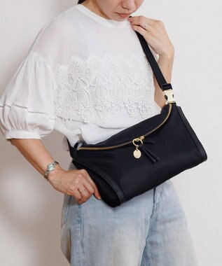 ACE BAGS & LUGGAGE HAyU × ace.  ユッカ ショルダーバッグ 17835 ブラック