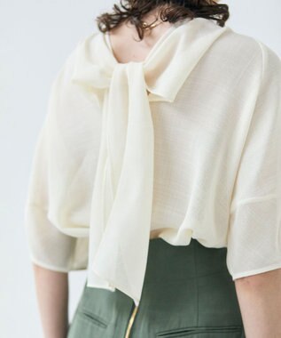 BEIGE， 【洗える・吸水速乾・防シワ】LIATRIS / バックリボンハーフスリーブブラウス Meringue