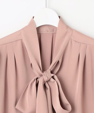 Feroux 【洗える】サテンボウタイ ブラウス ピンク系
