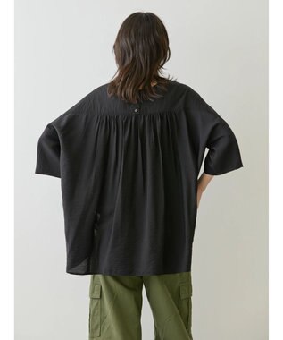 AMERICAN HOLIC 接触冷感スキッパーバックギャザーブラウス Black