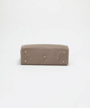 TOPKAPI 【Breath TOPKAPI】PRIM プリム ナイロン スクエア トートバッグ チャーム付き　A4 / 軽量 グレージュ