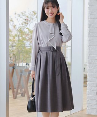 Tiaclasse L ベルト付きフレアスカート チャコールグレー