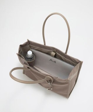 TOPKAPI 【Breath TOPKAPI】PRIM プリム ナイロン スクエア トートバッグ チャーム付き　A4 / 軽量 グレージュ