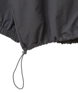 Green Parks ナイロンロゴＶネックプルオーバー Charcoal Gray