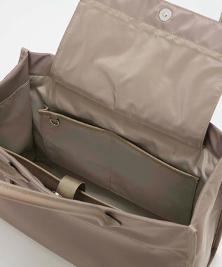 TOPKAPI 【Breath TOPKAPI】PRIM プリム ナイロン スクエア トートバッグ チャーム付き　A4 / 軽量 グレージュ