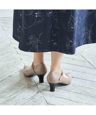 Riz raffinee <Riz raffinee>Vカットアンクルストラップパンプス ダークベージュ