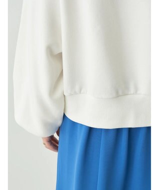 earth music&ecology クルーネック袖シャーリングスウェット White