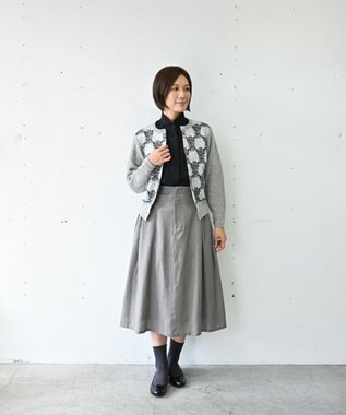 muuc 〈軽やかな尾州産リネンウール〉スカート  　ロングシーズン 秋冬春 後ろウエストゴム有り セットアップ可能 裏地有り グレー