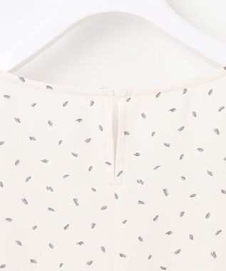 ANY SIS L 【洗える】ラッフルフレアビジュー ブラウス アイボリーベース