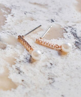 Tiaclasse 【金属アレルギー対応・養殖パール】ストーンバー＆パールピアス ピンクゴールド