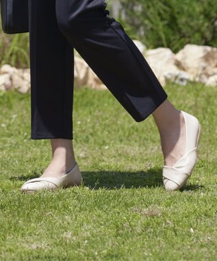 Tiaclasse 【安田美沙子さん/小倉優子さん着用】捻りデザインパンプス アイボリー