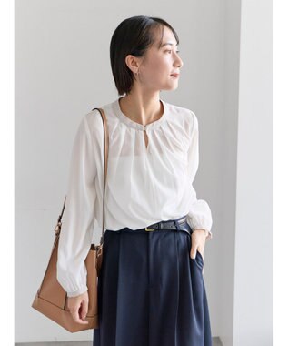 Te chichi スクエアチャームフロントタックブラウス