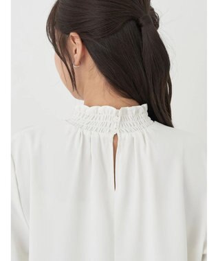 earth music&ecology シャーリングブラウス Off White