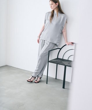 uncrave ライトダブルサテン タックブラウス シルバーグレー