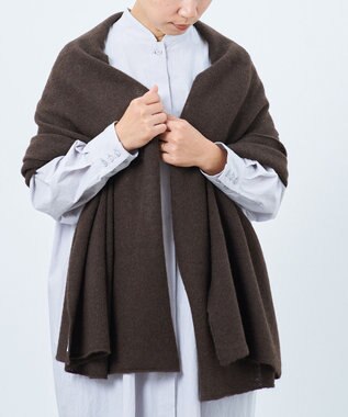AND WOOL 〈上質な素材と手仕事から生まれた優しいニット〉ヤクの糸を編んだ大判ストール ダークブラウン