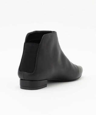 23区 ポインテッドトゥ ブーティー ブラック系