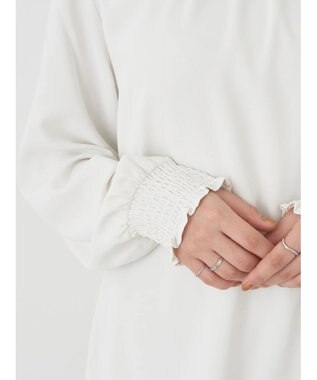 earth music&ecology シャーリングブラウス Off White