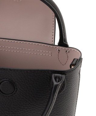 TOCCA 【八木アリサさん着用】PETAL SILHOUETTE LEATHER POCHETTE ポシェット ブラック系