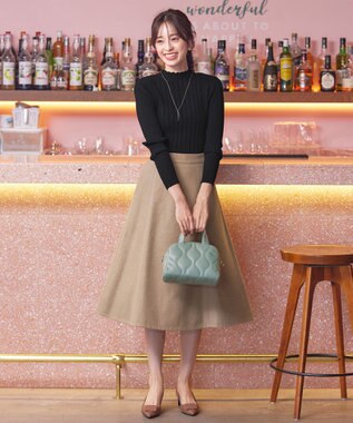 Tiaclasse 【日本製】大人上品なフラットカーブバーネックレス ゴールド