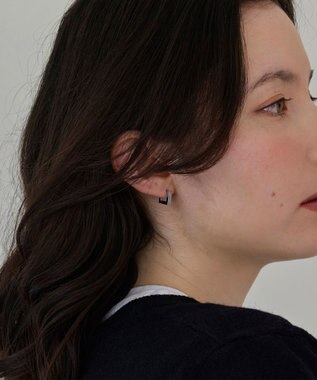 Phoebe 【金属アレルギー対応】ストレートスクエアフープピアス　シルバー/サージカルステンレス シルバー