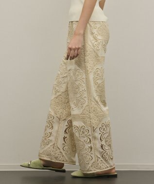 GRACE CONTINENTAL パネル刺繍パンツ キナリ