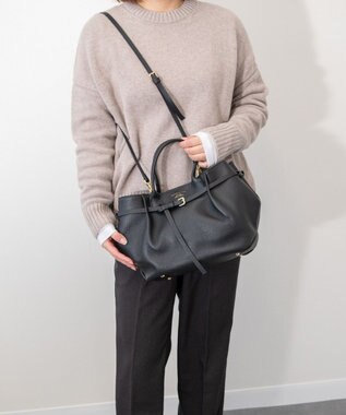 INTER-CHAUSSURES 【CHRISTIAN VILLA】シュリンクレザーハンドバッグ ブラック