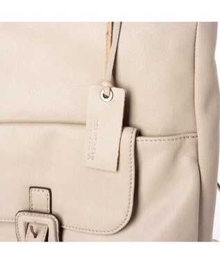 UNBILLION アトランタ ATLANTA / やぎ革軽量ボックス型リュック ベージュ