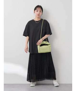 earth music&ecology ラウンドヘムルーズＴ（汗じみ防止） Black