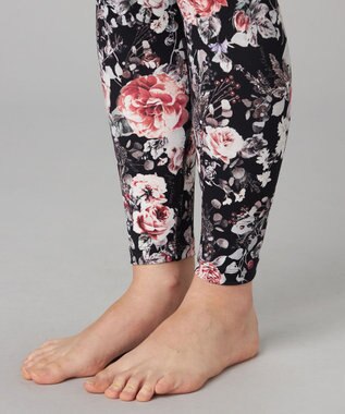 Chacott Chacott BALANCE ホリデーローズレギンス ブラックプリント