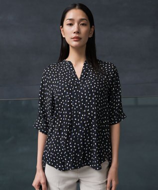 ICB L 【WEB限定】BackSatinAmunzen 5分袖キーネックブラウス