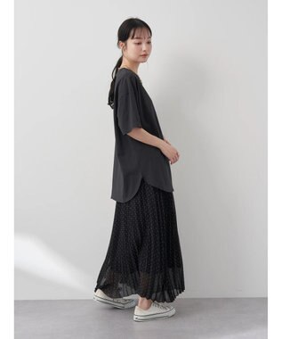 earth music&ecology ラウンドヘムルーズＴ（汗じみ防止） Off White