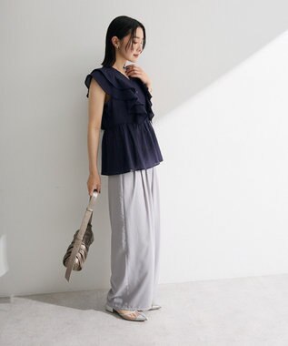 Green Parks フリルノースリーブブラウス Navy