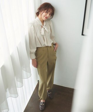 Feroux 【ONWARD CROSSET MAG掲載】パラシュートカーゴ パンツ カーキ系