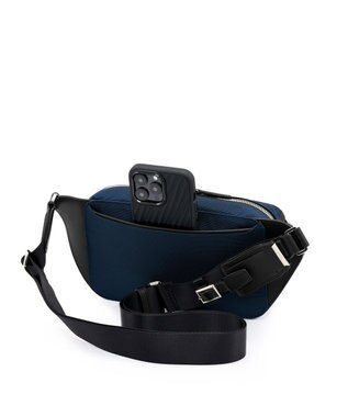 TUMI JARVIS イースト・ウエスト・スリング ネイビー/ブラック