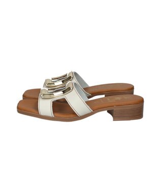 INTER-CHAUSSURES 【Oh my Sandals】メタルバックルローヒールミュールサンダル ホワイト