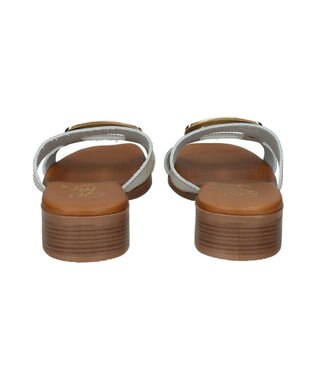 INTER-CHAUSSURES 【Oh my Sandals】メタルバックルローヒールミュールサンダル ホワイト