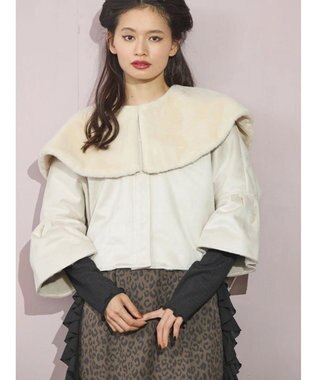 Green Parks ■ＥＳＣＡＲ　フラッフィーケープ付ショートコート Ivory