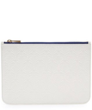 LIBERTY. ミディアム ポーチ エンボスレザー クリーム