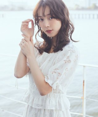 earth music&ecology 透かし花柄ブラウス Ivory