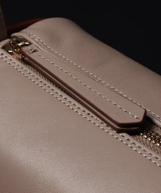 Paul Smith スクエアショルダー バッグ グレイッシュベージュ