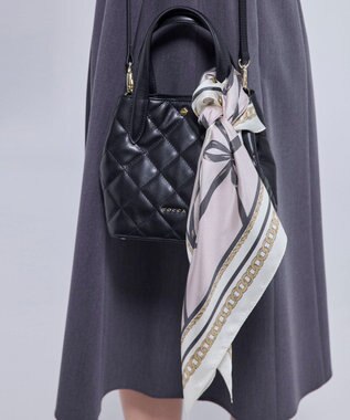 TOCCA 【岡崎紗絵さん着用】RIBBON&HIGHHEEL SILK SCARF シルクスカーフ ベージュ系
