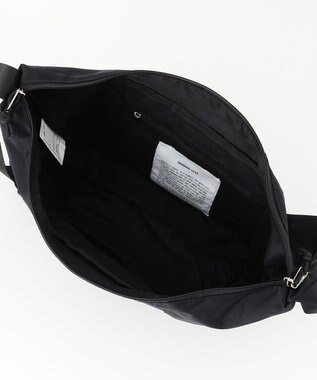 LA BAGAGERIE 【maison vert】 【トラベルにぴったり！】メニーポケットボディショルダーバッグ ブラック