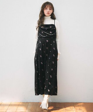 Feroux パールボタン リブタートル ニット アイボリー系