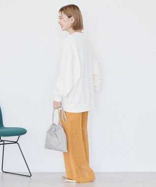 AMERICAN HOLIC ボックスロゴプリント裏毛プルオーバー Off White