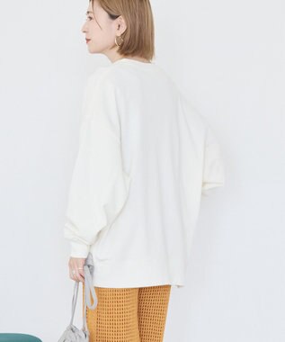 AMERICAN HOLIC ボックスロゴプリント裏毛プルオーバー Off White