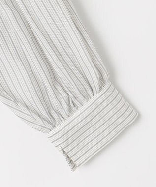 ANY SIS 【洗える】シャーリングフリルスタンド ブラウス グレーストライプ