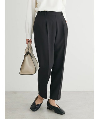 Green Parks きれいシルエットパンツ（アンクルテーパード） Black